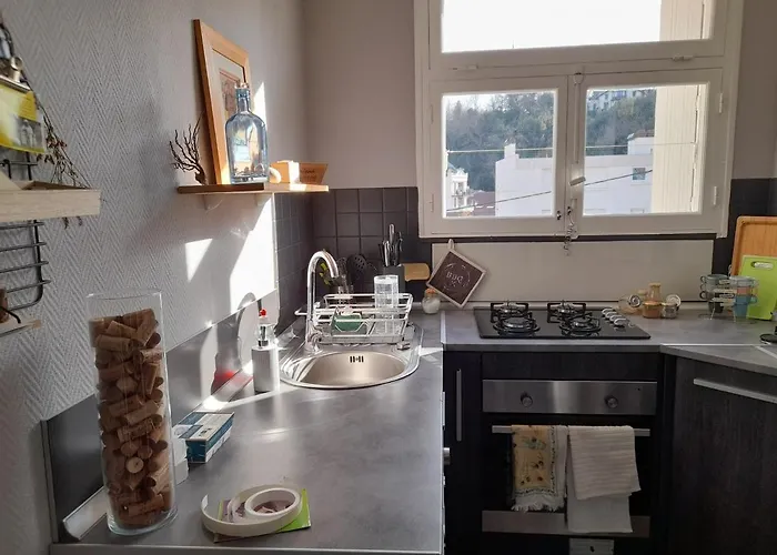 - T3 Pres Du Centre, Et Parc Mauresque, Balcon Et Equipements Complets - Fr-1-319-458 *