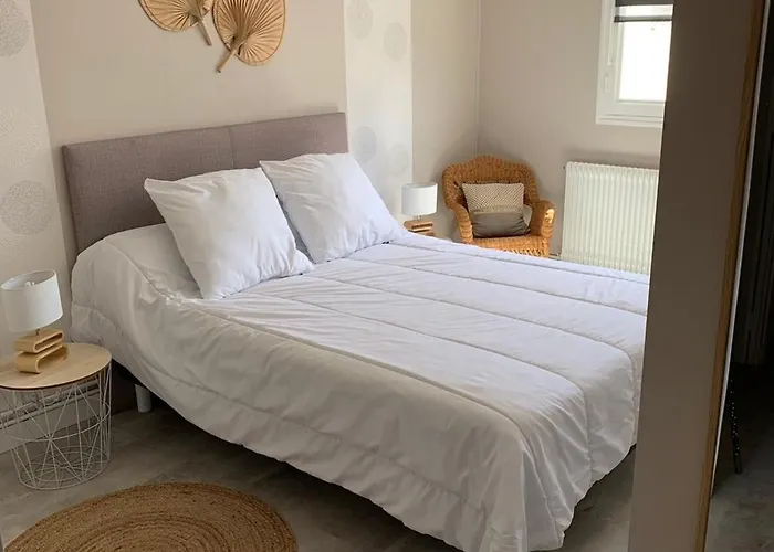 - T3 Pres Du Centre, Et Parc Mauresque, Balcon Et Equipements Complets - Fr-1-319-458 Apartment